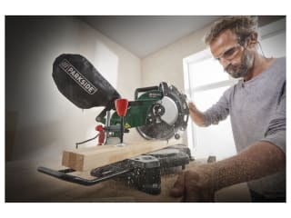 PARKSIDE® Afkort- en verstekzaag 1500 W voor €39,99 in de Lidl webshop