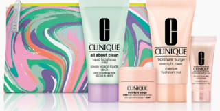 Gratis 4 luxe Moisture Surge miniaturen bij aankoop vanaf €65 bij Clinique