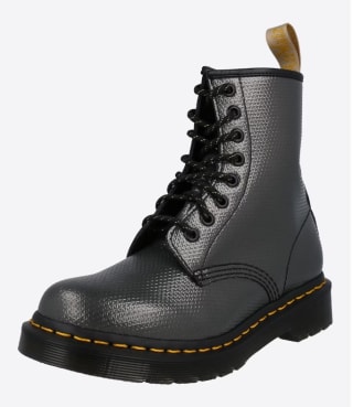 Tot 50% korting op Dr Martens bij About you