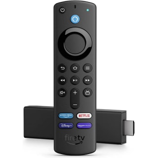 Black 2022 Fire TV Stick 4K mando por voz Alexa con controles de TV por 27,99€