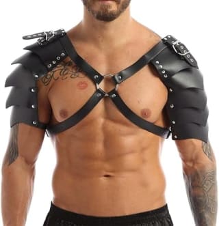 Hombreras de piel medieval por 19,48€