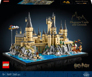 LEGO Harry Potter Kasteel Zweinstein en terrein Grote Set voor Volwassenen voor €104,99 bij Toychamp