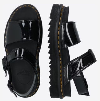 Dr. Martens Sandalen van lakleer, model 'Voss' in zwart voor €56,94 bij About You