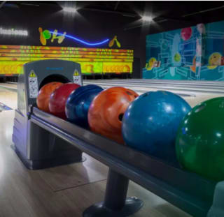 Bolos en centro de Ocio Ilusiona zapatos bebida y pizza desde 8,99€