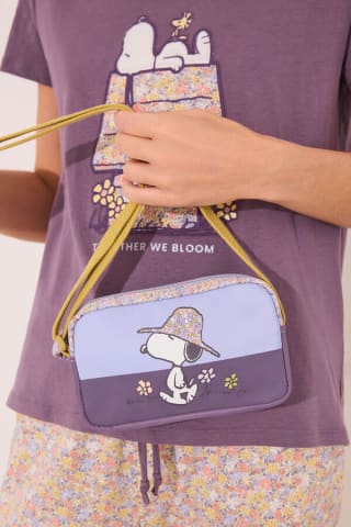 Funda móvil nylon Snoopy por 7,99€