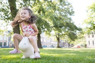 BS Toys Springkoe Skippybal voor €11,90 bij Amazon