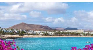 Escapada a Lanzarote: 5 días vuelo y apartamento junto al mar desde 191€