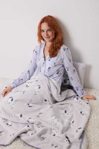 Manta tacto suave Snoopy por 9,99€.