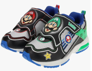 Tenis Mario and Luigi por $520.61 en Amazon