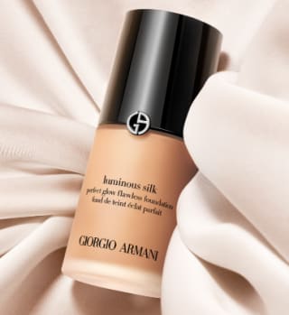 Gratis Muestra maquillaje base Luminous Silk de Armani