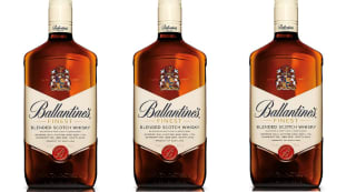 Pack 3 Botellas de Ballantine's Finest Whisky Escocés de Mezcla - 1L por 32€