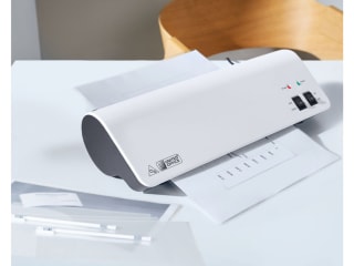 UNITED OFFICE Lamineerapparaat Inclusief 30 folies voor €9,99 in de Lidl webshop