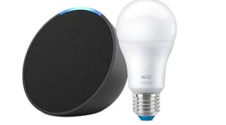 Altavoz inteligente Amazon Echo Pop + Bombilla Wiz por 19,59€ (blanco o negro)