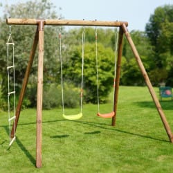 Portique en bois avec échelle et balançoire à 255€
