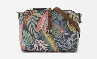 Bandolera de mujer Parfois por 12,99€.