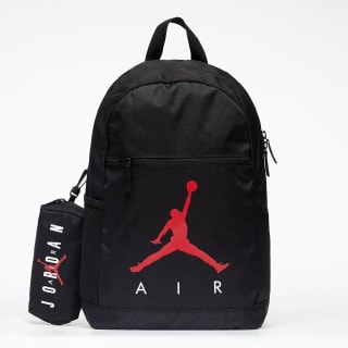 Air Jordan Mochila Escolar 19 L€+ estuche escolar por 24,99€