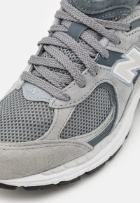 New Balance Sneakers laag '2002' voor €81,95 bij Zalando