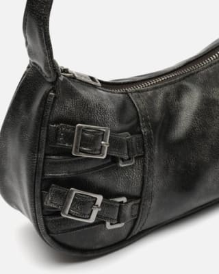 Bolso de hombro pequeño por 9€.