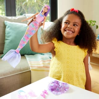 Barbie Fantasy aankleed set - Barbiepop voor €7,99 bij Amazon