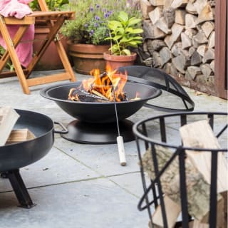 Vuurkorf met deksel en pook ø55x40 cm voor €29,99 bij Xenos