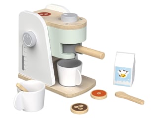 Diverse houten keuken spullen speelgoed voor €4,99 in de Lidl webshop