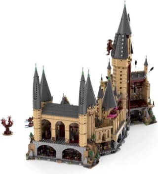 LEGO Harry Potter Kasteel Zweinstein voor €329,99 bij Bol