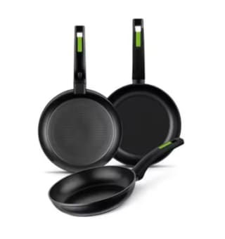 Pack de Monix Green Set 3 Sartenes, Lote 18, 22 y 26 cm + Monix Sunset Set 2 Sartenes, Lote 22 y 26 cm por 32,60€