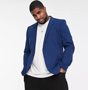 Americana Asos Desing Plus azul marino por 11,80€