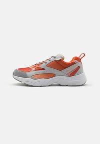 Zapatillas de Hombre Calvin Klein Jeans RETRO TENNIS MIX por 35.16€
