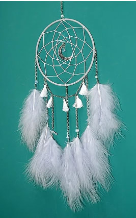 En color blanco este Atrapasueños artesano por 8,48€