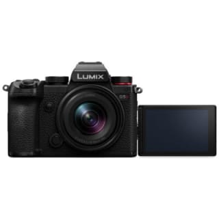 Panasonic Lumix S5 + 18-40mm / F4.5-6.3 Zoom Zwart voor €826 bij CamaeraNU