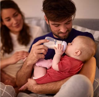 Biberón Natural Philips Avent: 2 biberones de 330 ml a solo 12,80€