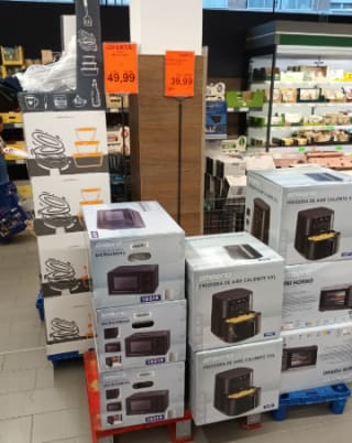 Microondas a 50€ y airfryer a 40€ en aldi