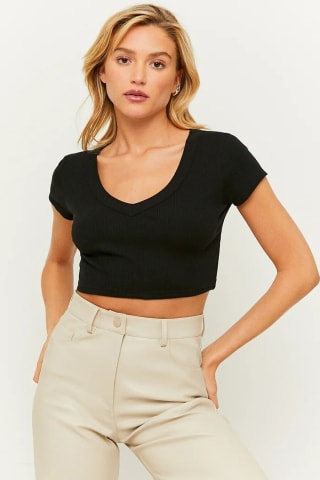 Tally Weijl zwarte top voor €4,99 bij ZEB