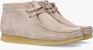 Clarks Originals Taupe Veterschoenen Wallabee Kids voor €37,95 bij Omoda