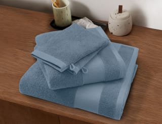Pack Linge de Bain Parenthèse, 1 drap de bain, 1 serviette et 2 gants à 20,50€