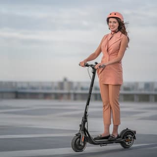 SEGWAY-NINEBOT KickScooter F25E II Elektrische step Zwart/Grijs voor €299 in de Action Webshop