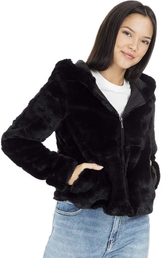 ONLY faux fur Tussenjas voor €18 bij Amazon