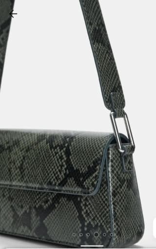 Bolso de hombro con solapa por 3,99€.