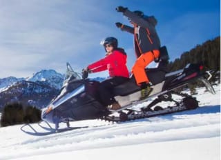 Andorra: ruta de motos de nieve con alojamiento en Hotel 3* por 51€