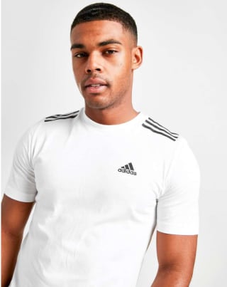 Camiseta Adidas Badge of Sport 3-Stripes por 10€