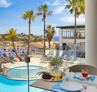 Oferta Viaje a Mallorca Hotel FlipFlop Cala Mandía 3* Todo Incluido + Ferry desde 303€