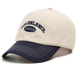 Gorra bicolor por 1,99€.