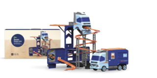 Camión transformable con sonido, 3 coches y helicóptero por 19,98€