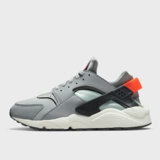 Chaussures pour hommes Nike Air Huarache SC à €70