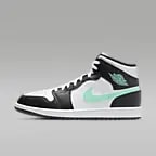 Air Jordan 1 Mid voor €73,49 dmv code in de NIKE store