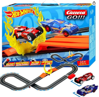 Hot Wheels Carrera Go Circuito de Carreras + 2 Coches por 24,50€