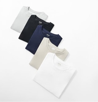 Pack de 5 camisetas de varios colores ajustadas ASOS DESIGN por 8,63€