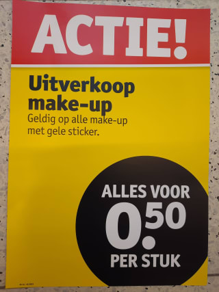 Alle make-up met de gele sticker voor slechts €0,50