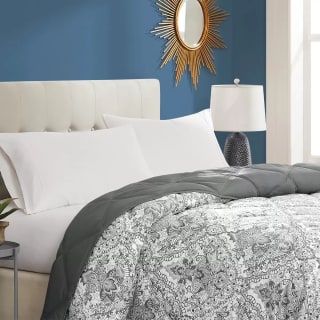 Seasons Collection Colcha Queen por $309 en Costco